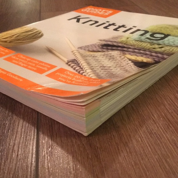 Idiot’s Guide to Knitting Book - Picture 2 of 4